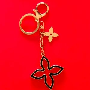 New! Purse 👛 Charm Keychain 🔐 Flower 🌼 Charms with Rhinestones✴️ 🌷🌹
